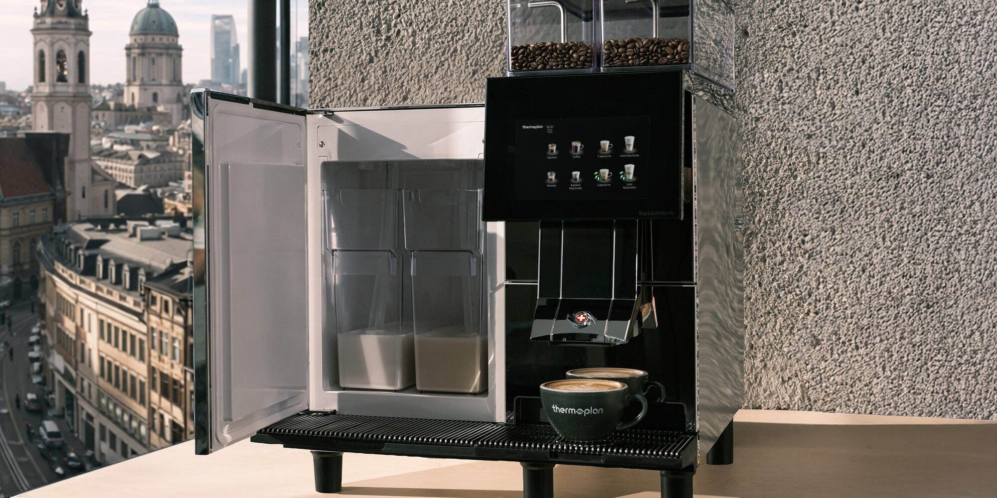 Thermoplan Black and White 4 compact mit Dual-Milk-Lösung